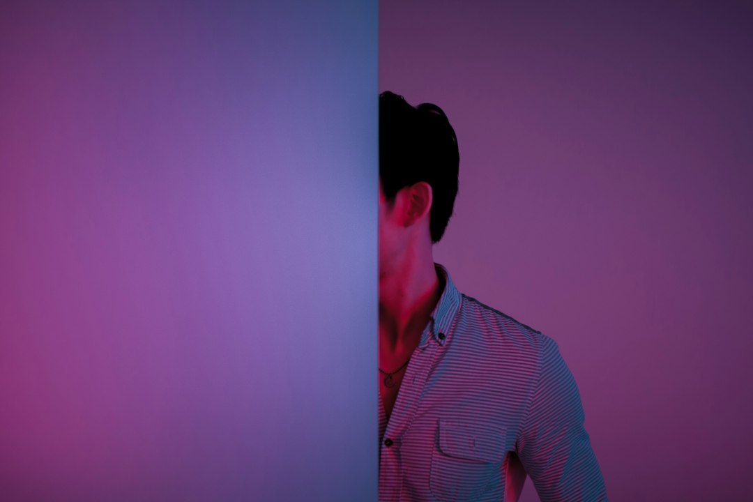 Image default